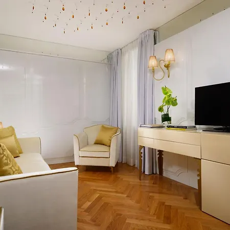 라이프스타일 스위트 4*